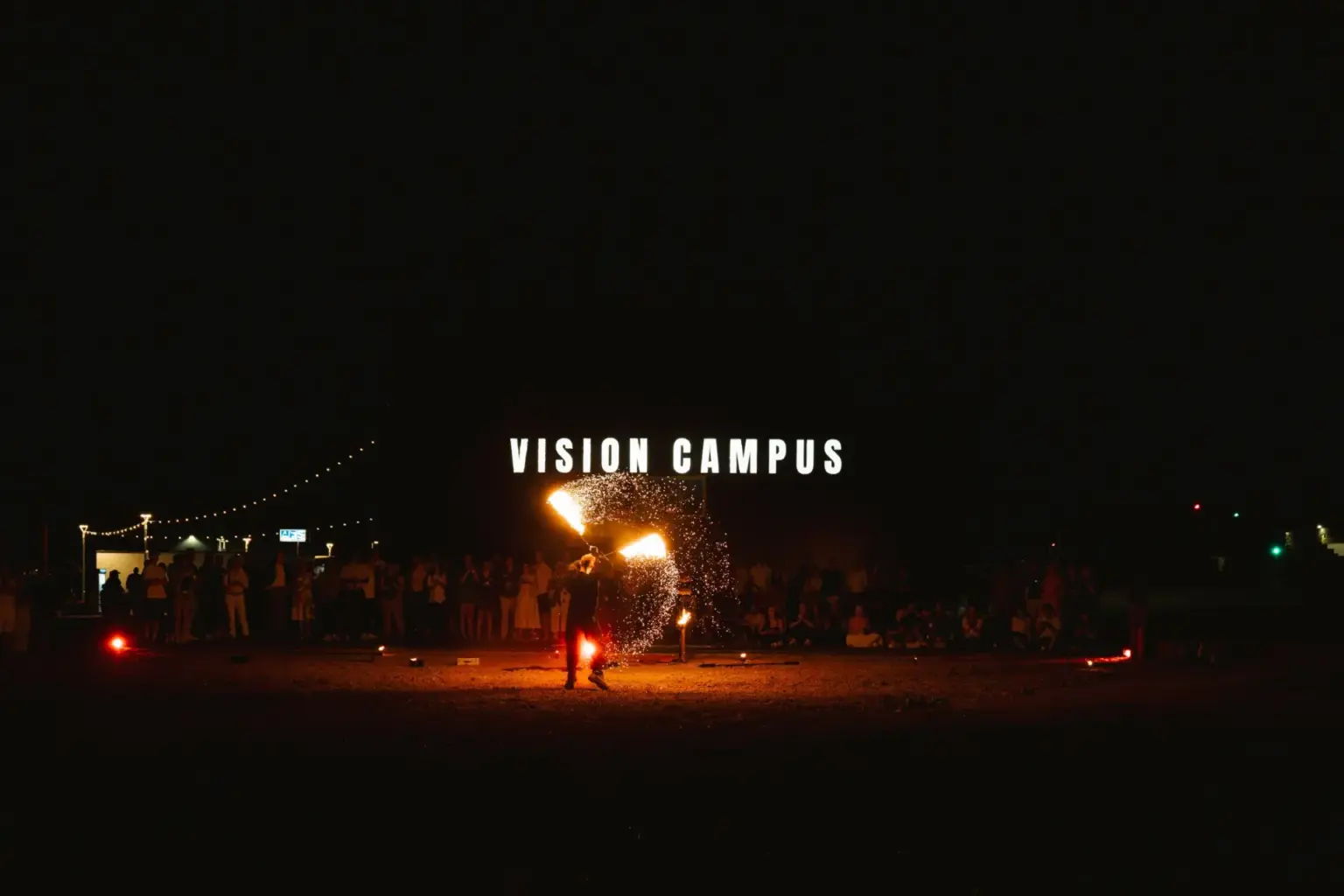 Abend-Event mit Feuershow am VISION CAMPUS